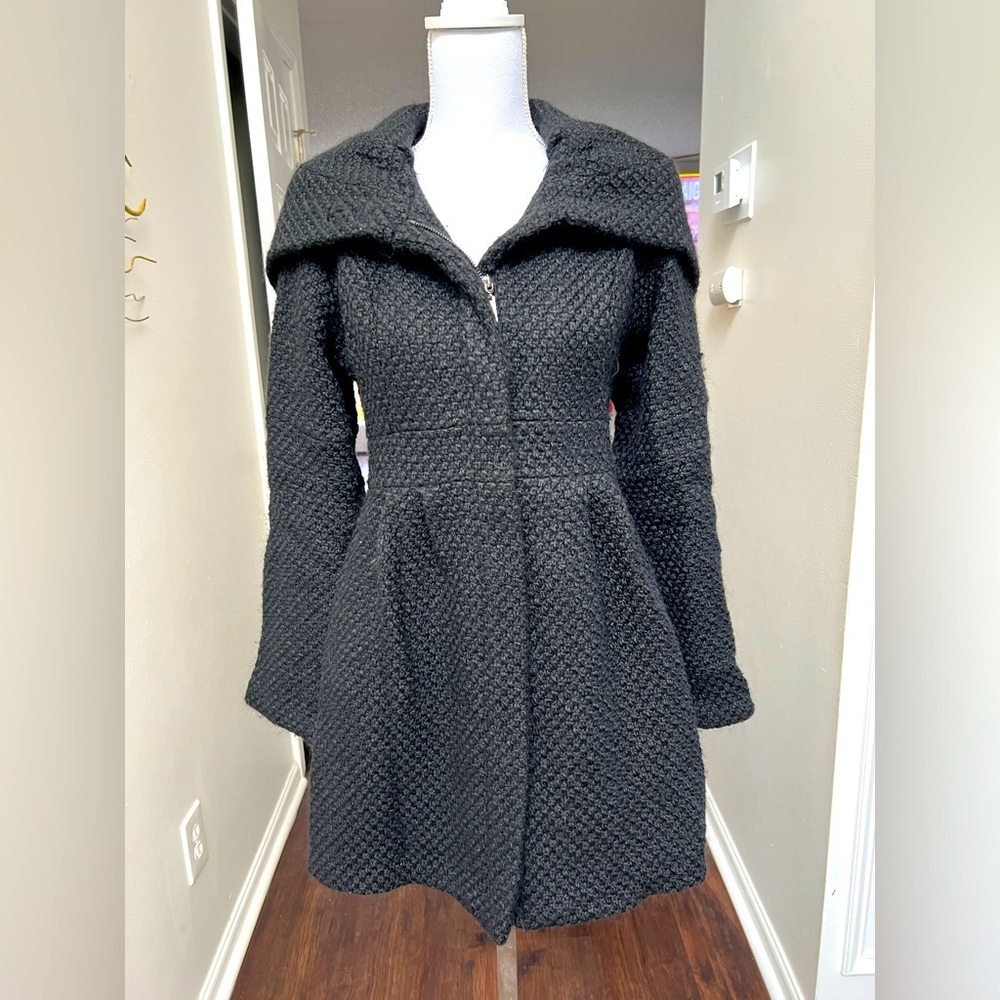 Beautiful green with envy knitted coat